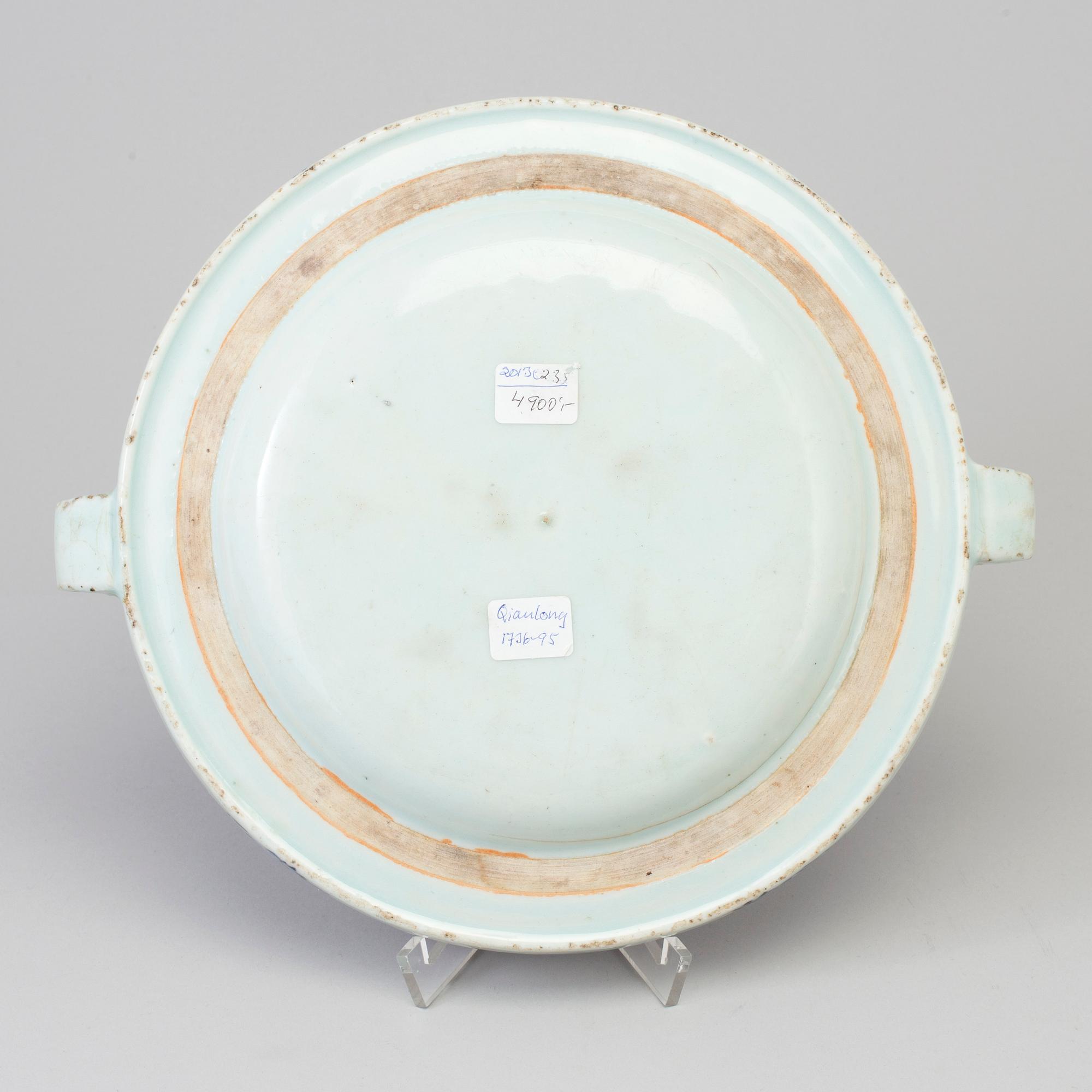 VÄRMEFAT, kompaniporslin. Qingdynastin, Qianlong (1736-95).