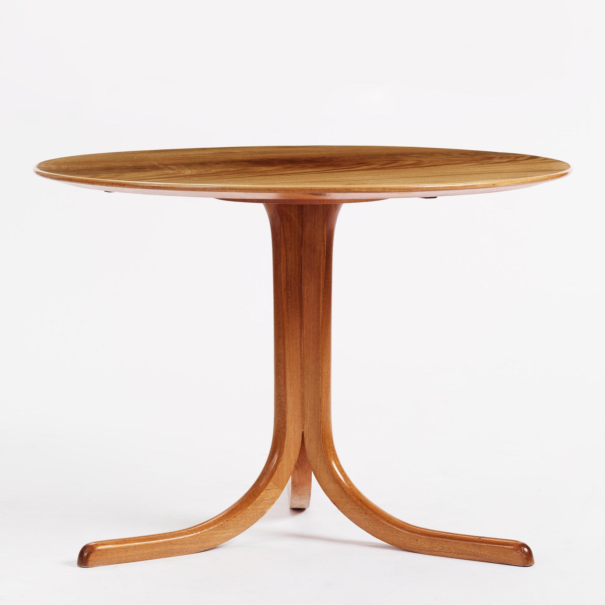Josef Frank, a mahogany table model "B 1028", Firma Svenskt Tenn, mid-20th century.