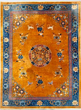 A semiantique Chinese carpet ca 394x302 cm.