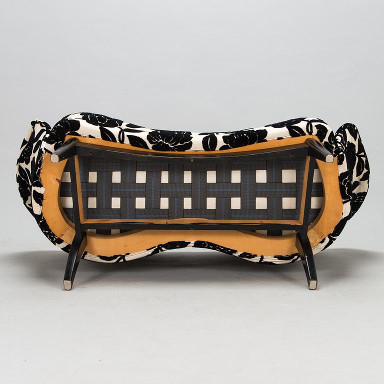 Olof Ottelin, soffa "Duetto" Kervo Snickerifabrik, Stockmann, 1900-talets mitt.