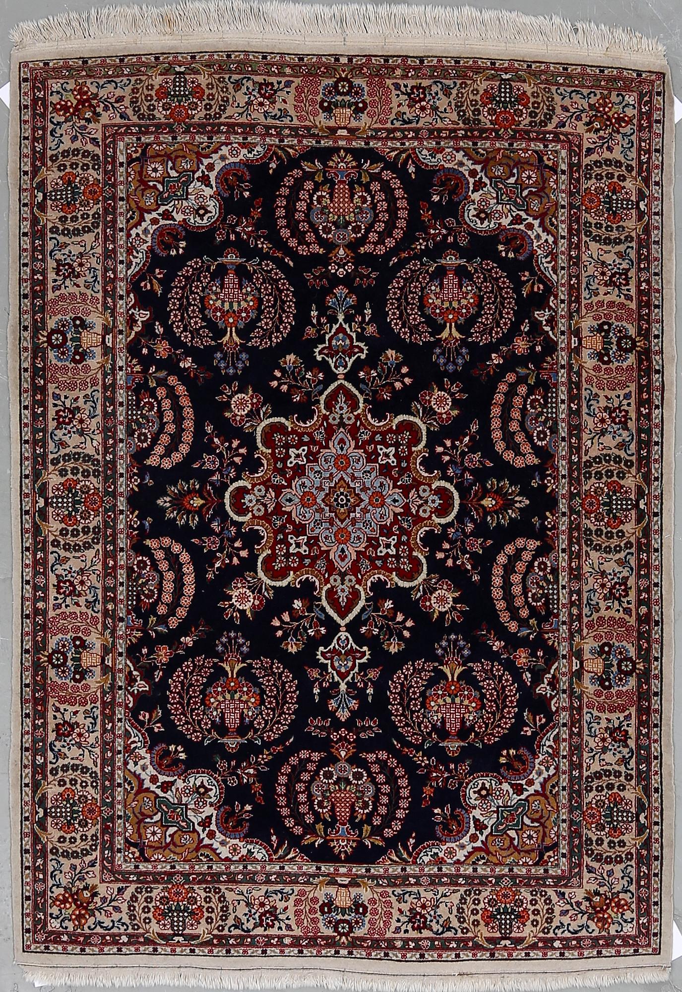 MATTA, orientalisk, ca 150x110 cm.