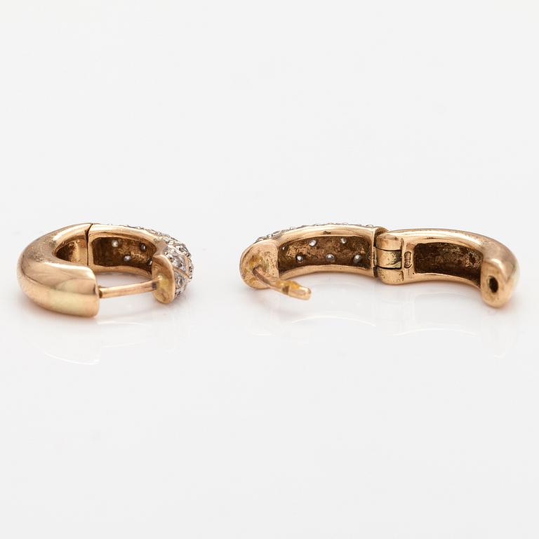 KORVAKORUPARI, 14K kultaa, timantteja n. 0.08 ct yht.