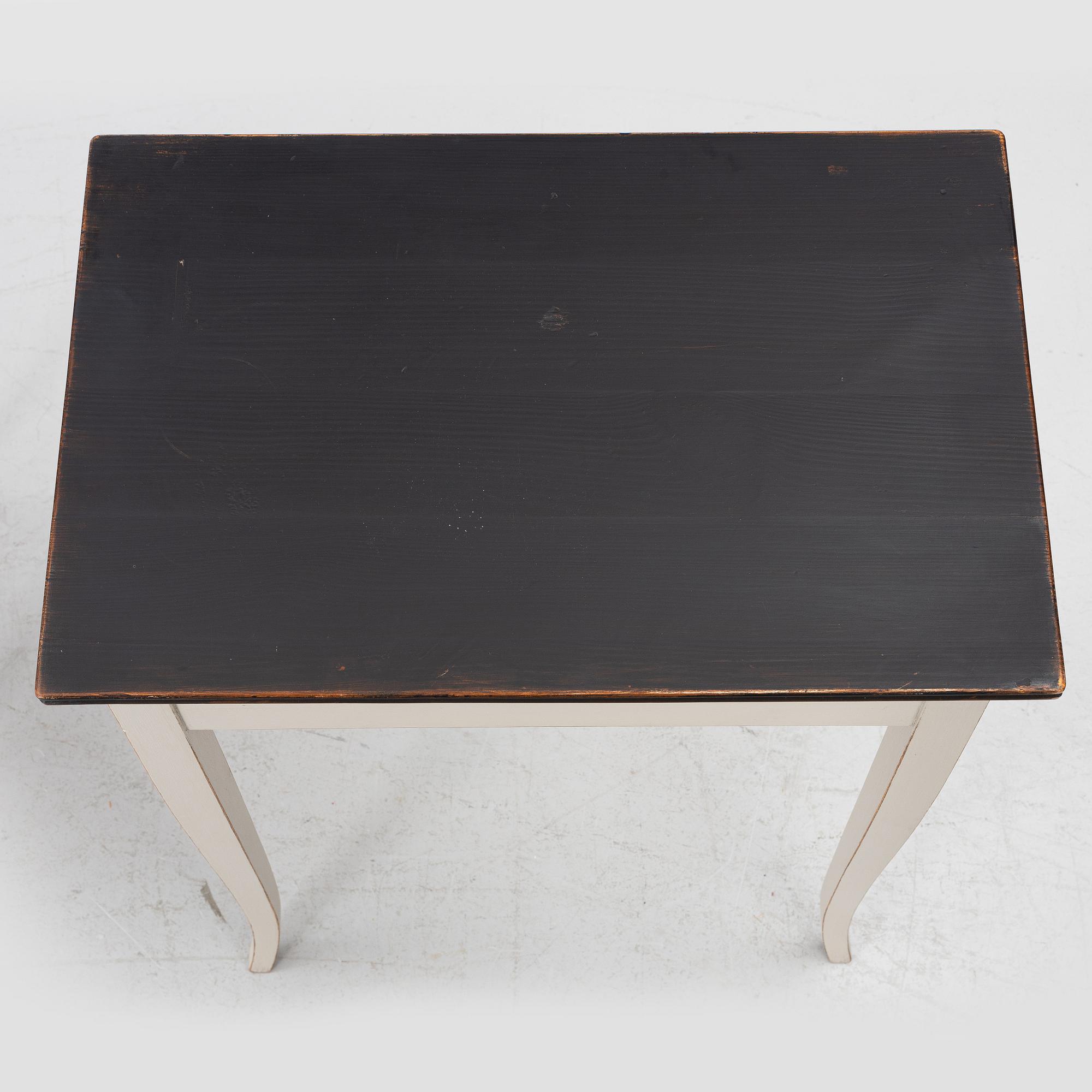 A pair of side tables, early 20th Century.