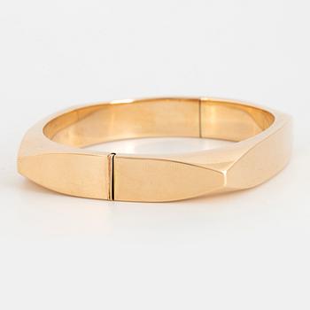 14K gold bangle.