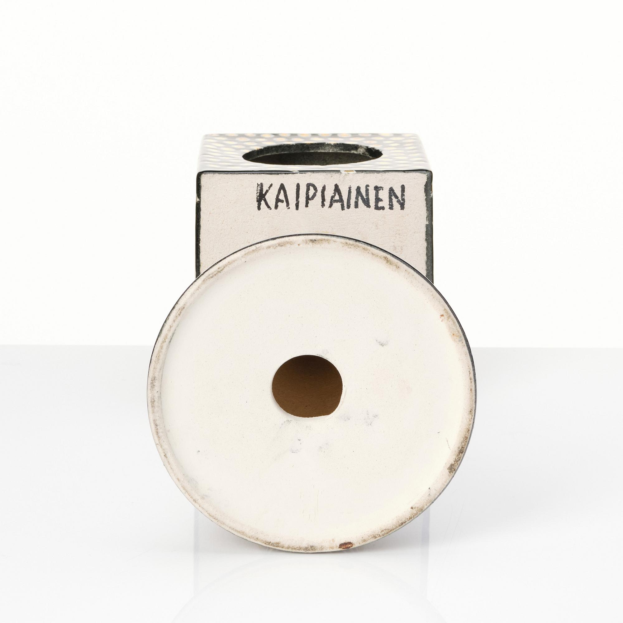 Birger Kaipiainen, bordsur, stengods, Arabia, Finland.