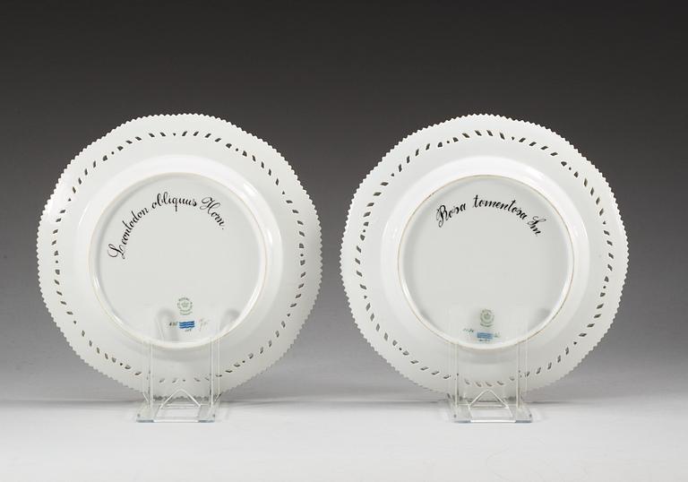 A set of six Royal Copenhagen "Flora Danica" dishes, Denmark, 20th Century.