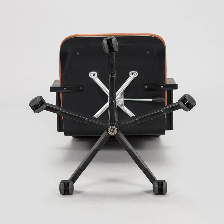 Yrjö Kukkapuro, tuoli, "Sirkus", Avarte Oy, 1983.