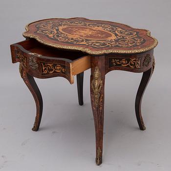 SKRIVBORD, Frankrike 1900-talets senare hälft.