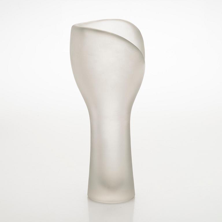 Timo Sarpaneva, a glass vase model 3530,  signed Timo Sarpaneva.
