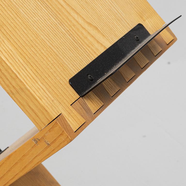 Jonas Bohlin, magazine rack, "Zink", Källemo, Värnamo.