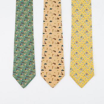 Hermès, three silk ties.