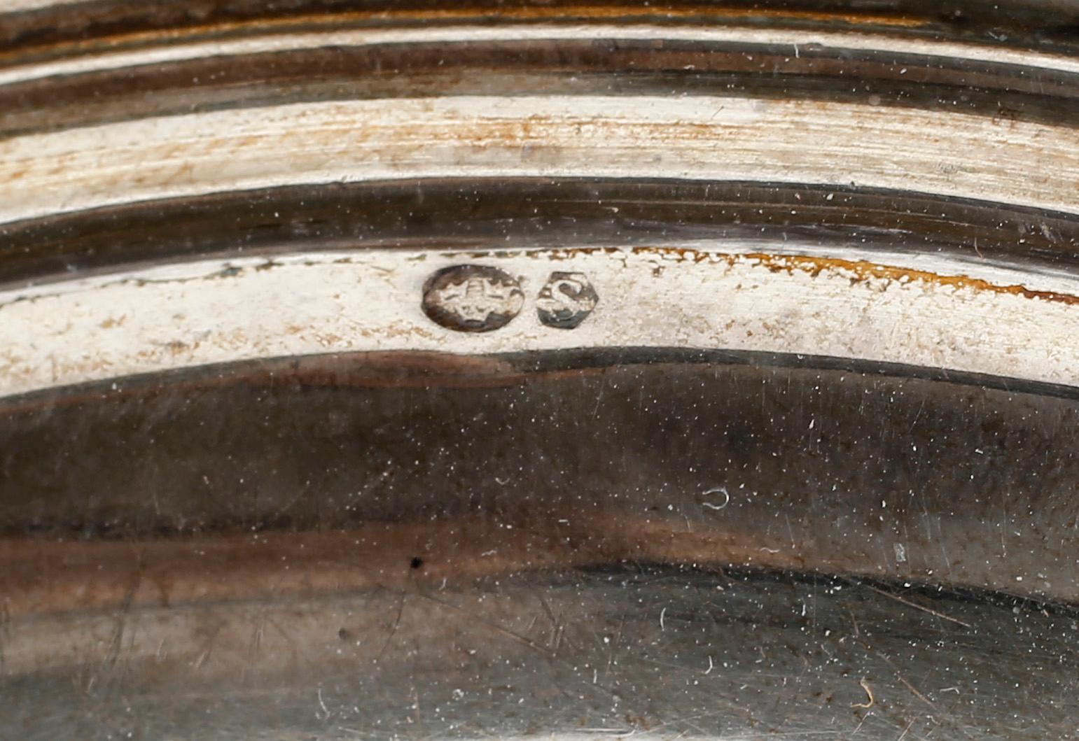 FAT, silver, svenska importstämplar, 1900-talets första hälft. Vikt ca 581 gram.