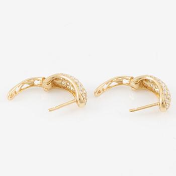 Earrings, hoops, 18K gold with brilliant-cut diamonds.