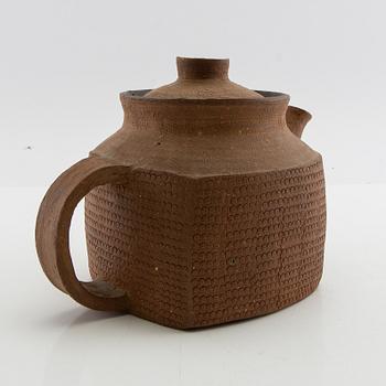 Signe Persson-Melin, teapot, stoneware.