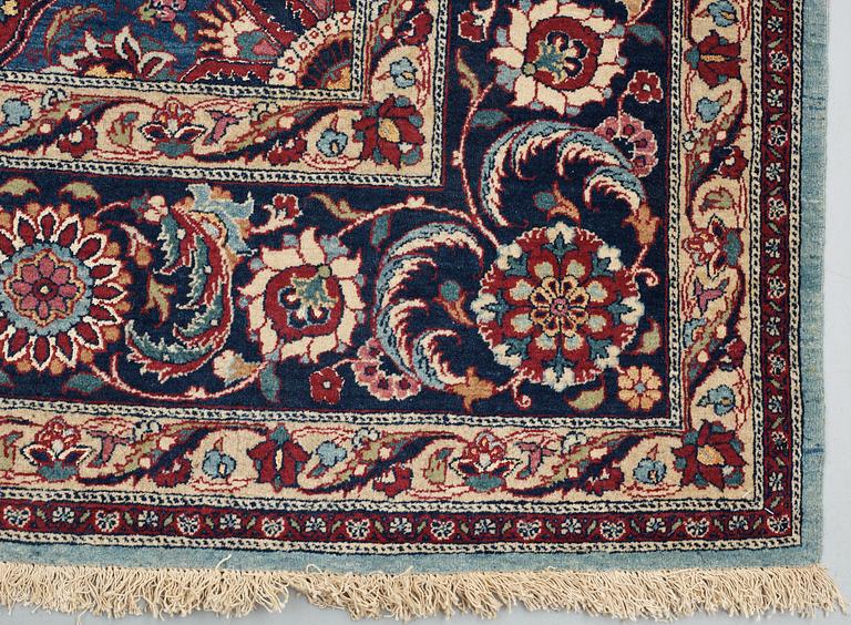 SEMI-ANTIQUE TEHERAN PART SILK. 313,5 x 213,5 cm.