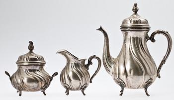 KAFFESERVIS, silver, rokokostil, 1900-talets första hälft, tot vikt 1470.