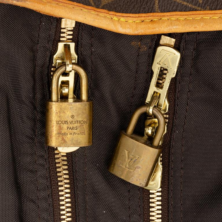 Louis Vuitton, resegarderob "Garment cloth 24h bag".