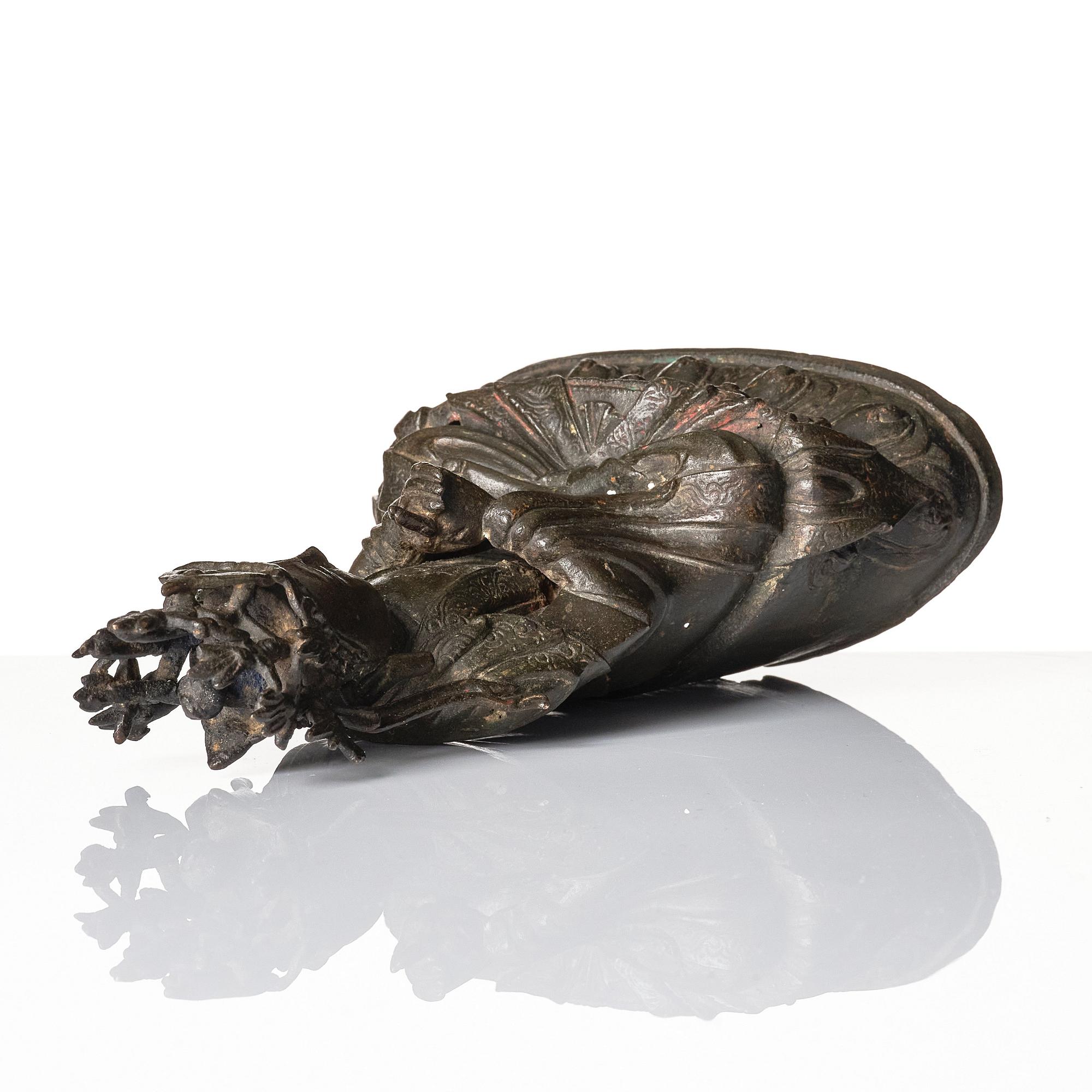 Guanyin, brons. Mingdynastin (1368-1644).