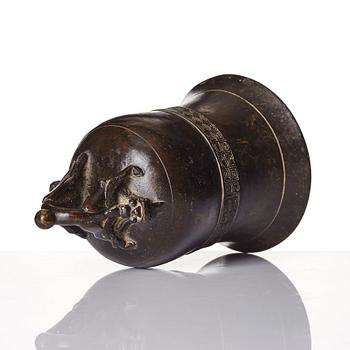 A bronze tempel bell, late Ming dynasty/early Qing dynasty.