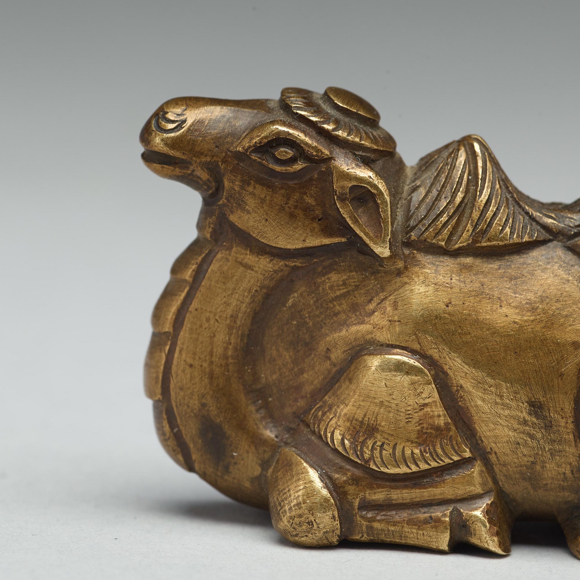 Two bronze pen rests, Qing dynasty, 18th Century.