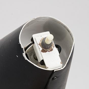 Mauri Almari, Bordslampa, K11-15, Idman, 1900-talets mitt.