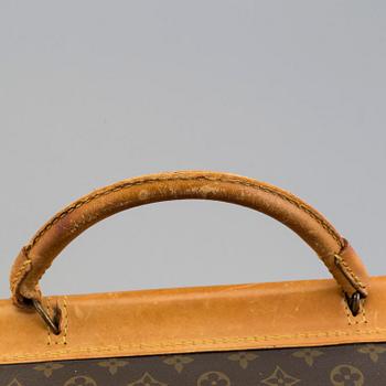 A monogram canvas 'Hunting Kleber' bag from Louis Vuitton.