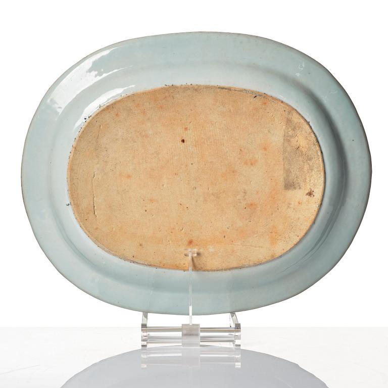 Terrin med lock och fat, kompaniporslin. Qingdynastin, Qianlong (1736-95).
