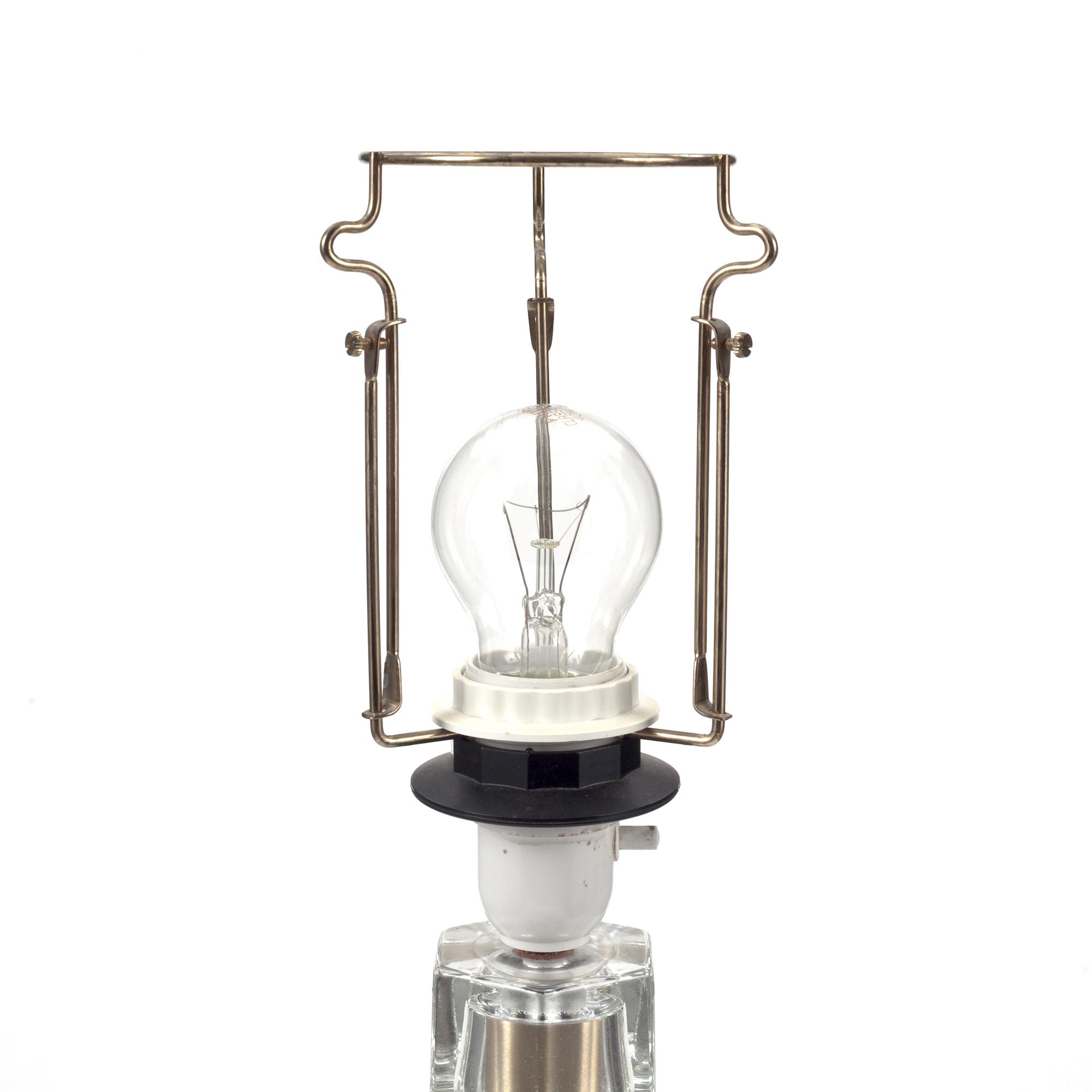 GOLVLAMPA. 1900-talets andra hälft.