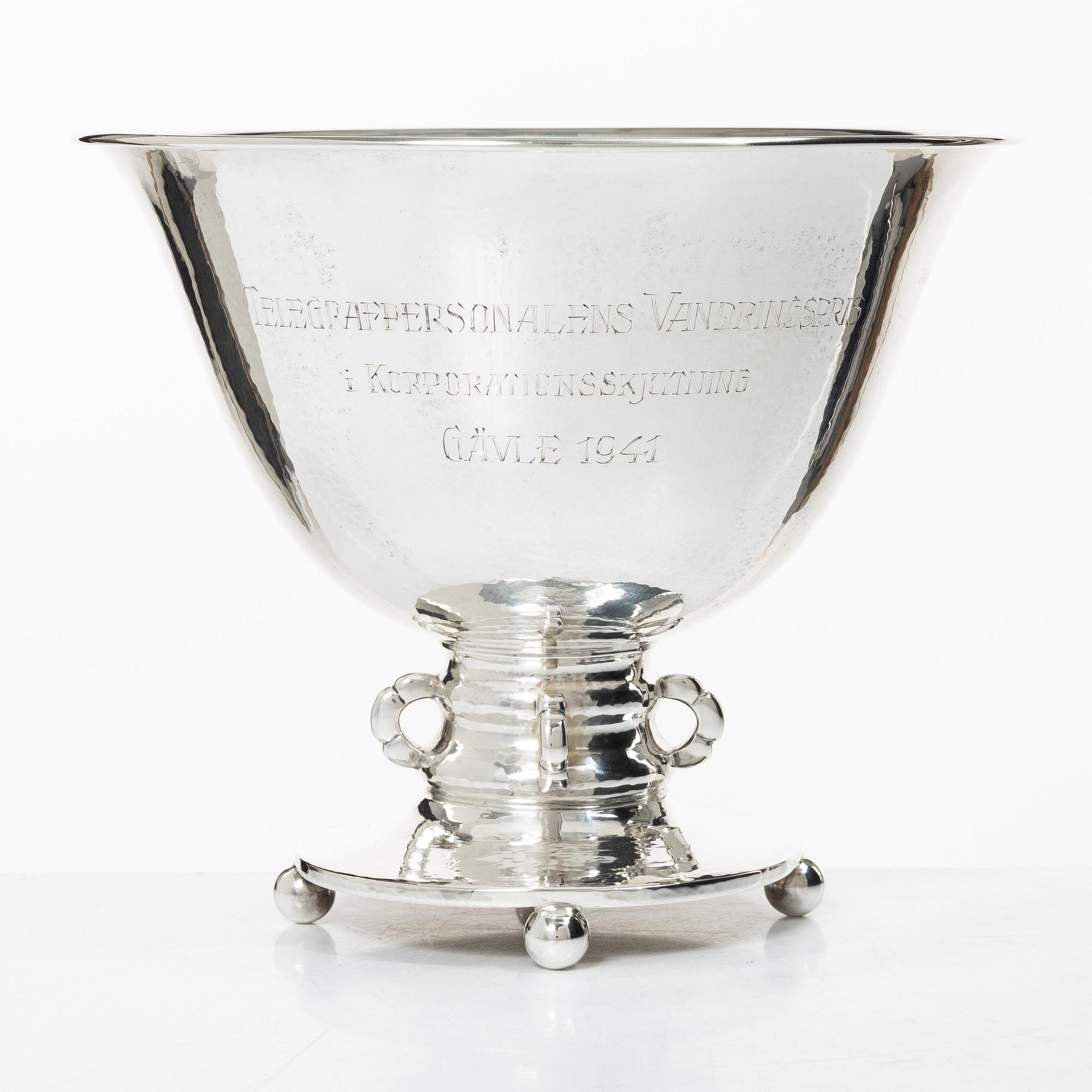 C.G. Hallberg, A Swedish silver bowl, mark of CG Hallberg, Stockholm 1925.