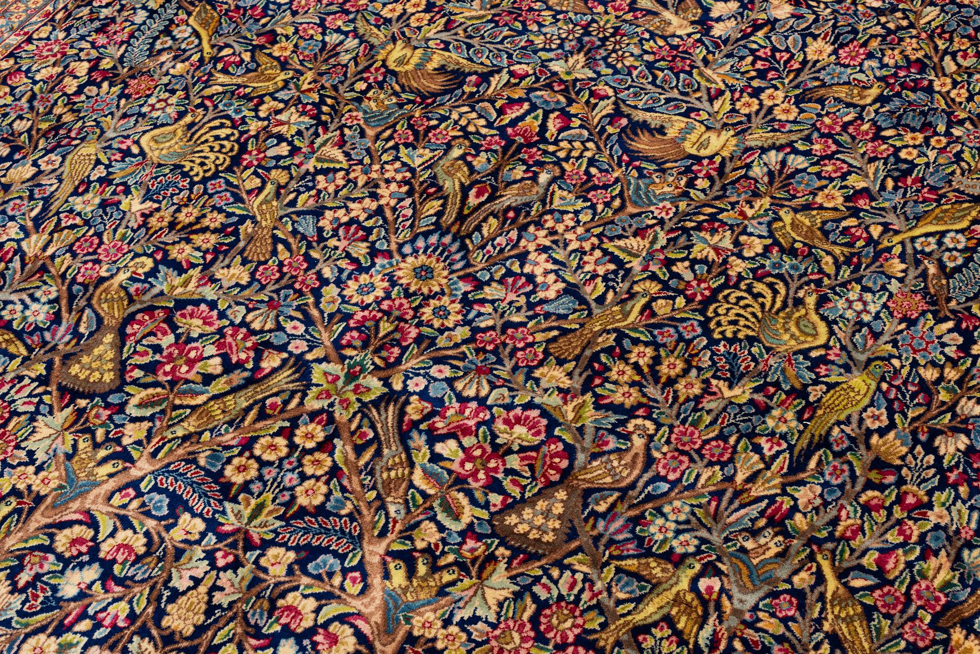 Carpet, Kerman, approx. 390 x 295 cm.