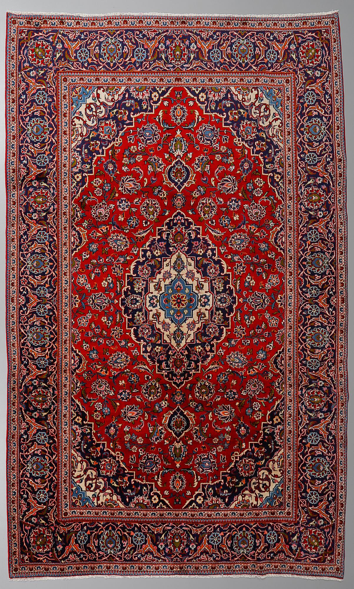 MATTA, Keshan, old, ca 370 x 262 cm.