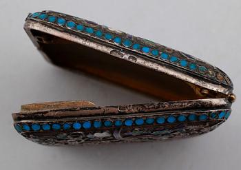 CIGARETTETUI, silver, emaljdekor, Ryssland, 1900-talets första hälft. Vikt ca 126 gram.