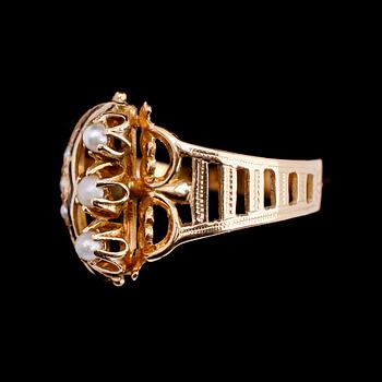 RING, 18 k guld, 1888. Vikt 2 gram.