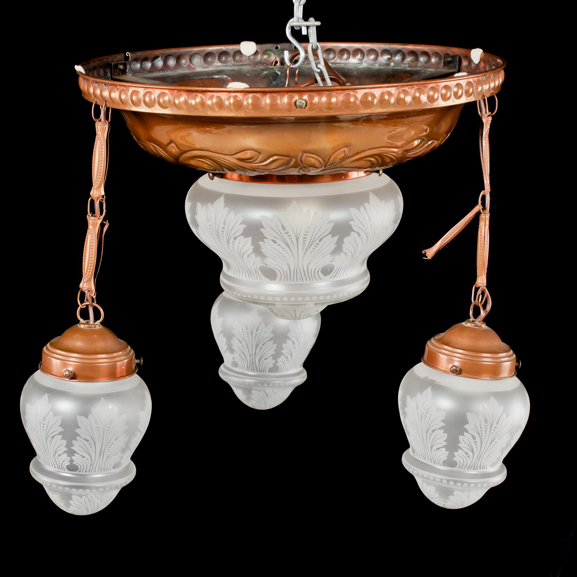 TAKLAMPA, jugend, 1900-talets första del. Höjd 45 cm.