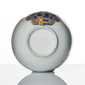 An armorial cup and stand, Qing dynasty, Qianlong (1736-95).