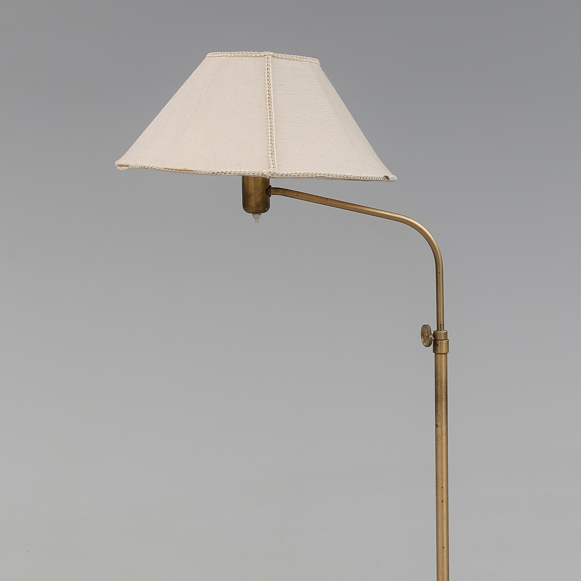 GOLVLAMPA, Asea, 1900-talets mitt.
