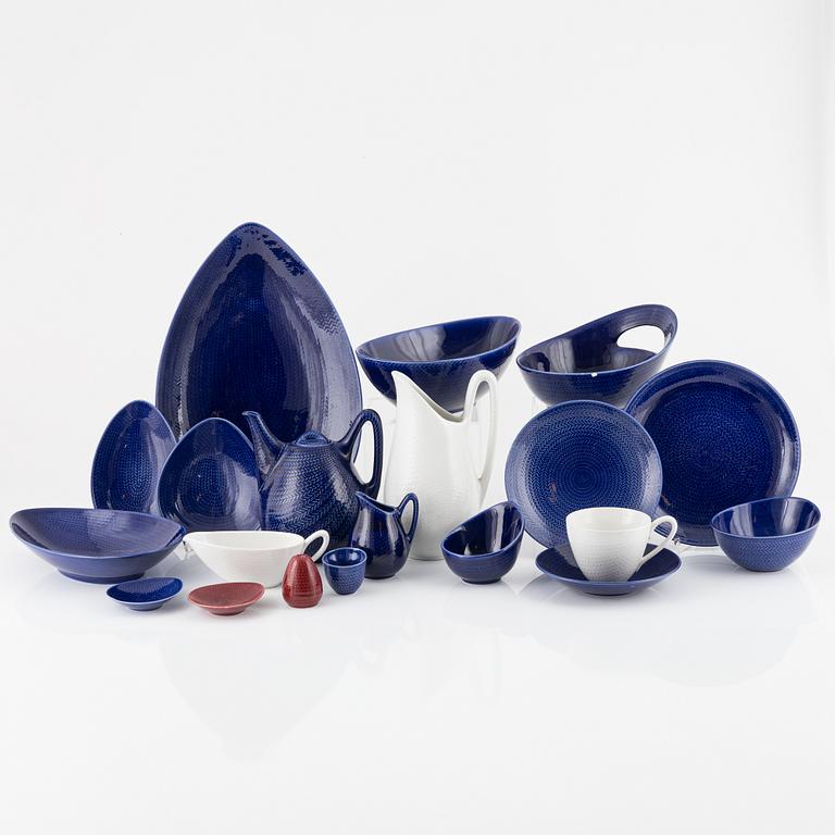 Hertha Bengtson, a 35-piece 'Blå eld' flintware service, Rörstrand.
