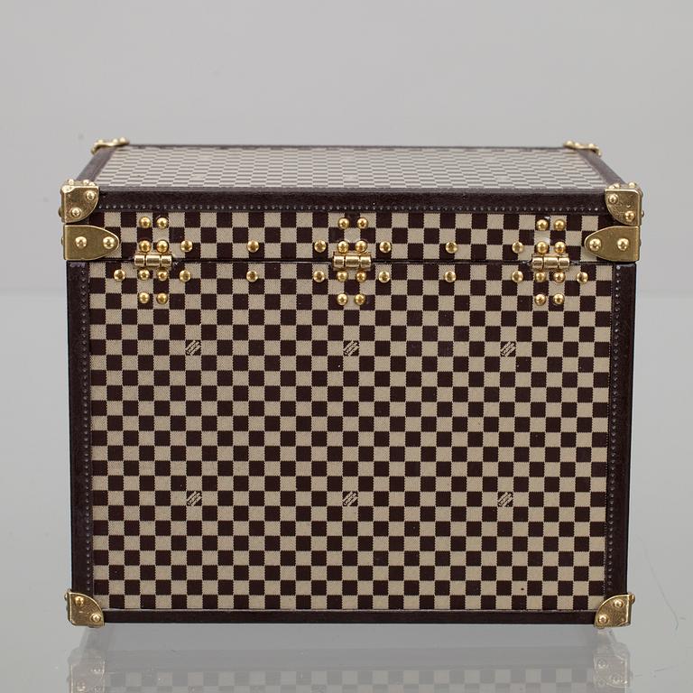 ASK, "Mini Malle Chapeaux", Louis Vuitton.