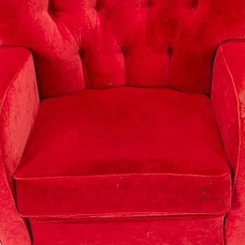 A mid-20th century armchair.