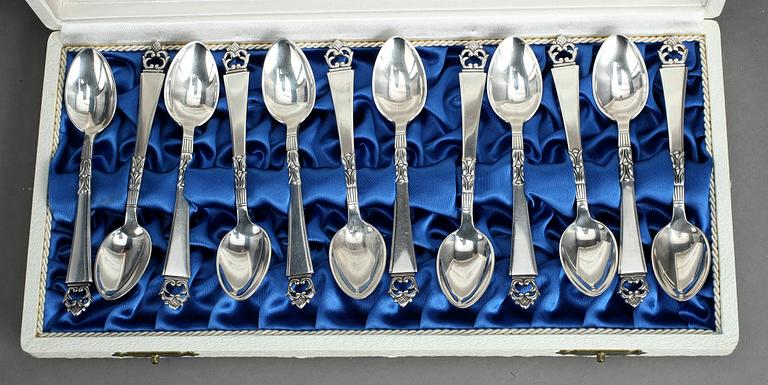 PARTI SILVER, 60 delar, inklusive 5 uppsättningar kaffeskedar, majoriteten Lidköping, mitten 1900-talets. Vikt ca 821 g.
