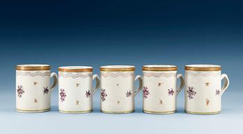 1428. A set of five famille rose tankards/jugs, Qing dynasty, Jiaqing (1796-1820). (5).