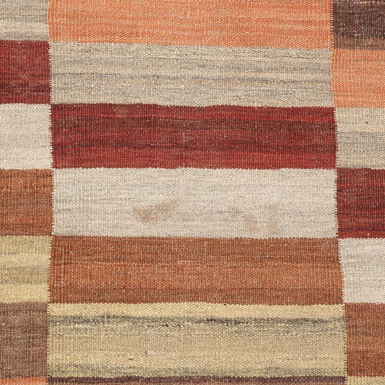 A carpet, Kilim, circa 298 x 208 cm.