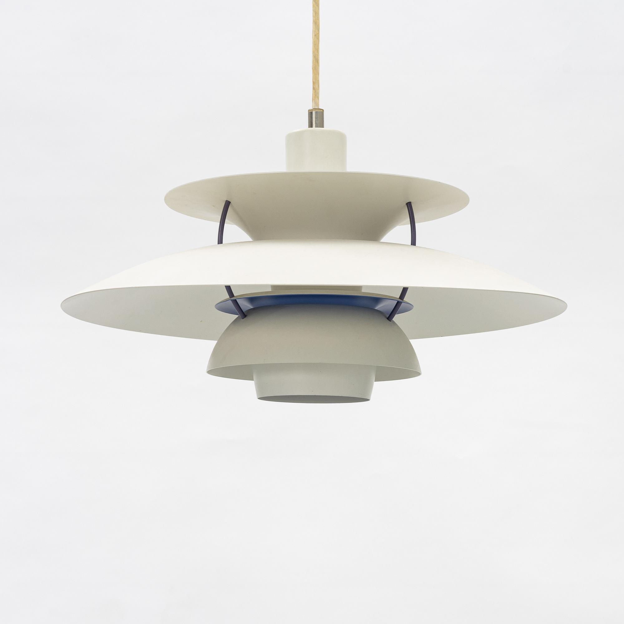 Poul Henningsen, taklampa, "PH 5", Louis Poulsen, Danmark.