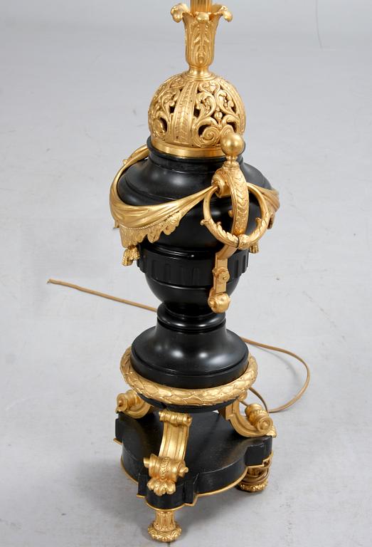 GOLVLAMPA, empirestil, 1900-talets andra hälft.
