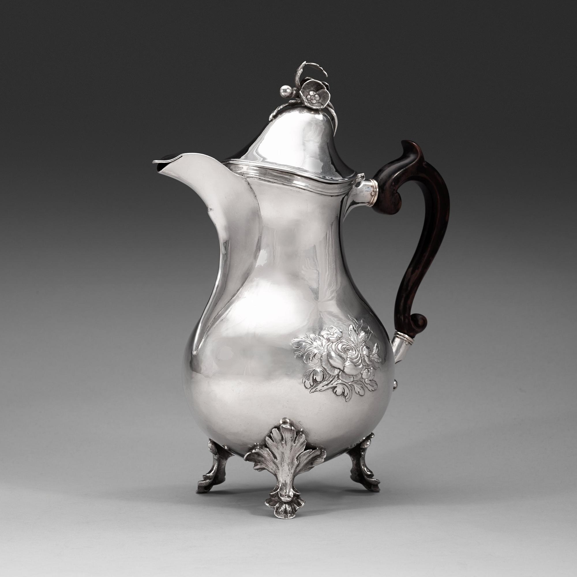 A Swedish 18th century silver coffee-pot, marks of Pehr Zethelius, Stockholm 1772.
