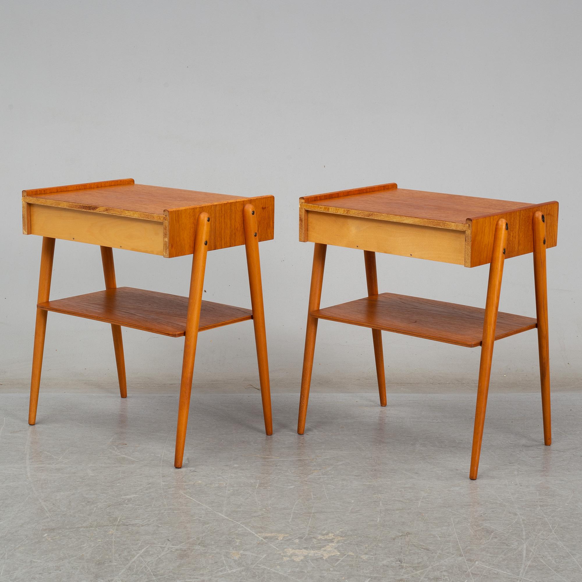 SÄNGBORD, ett par, AB Carlström & Co Möbelfabrik, 1900-talets andra hälft.