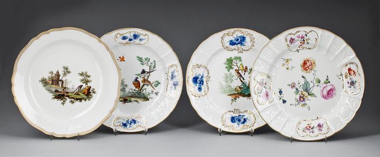 TALLRIKAR, fyra stycken, porslin. Meissen samt Berlin, 17/1800-tal.