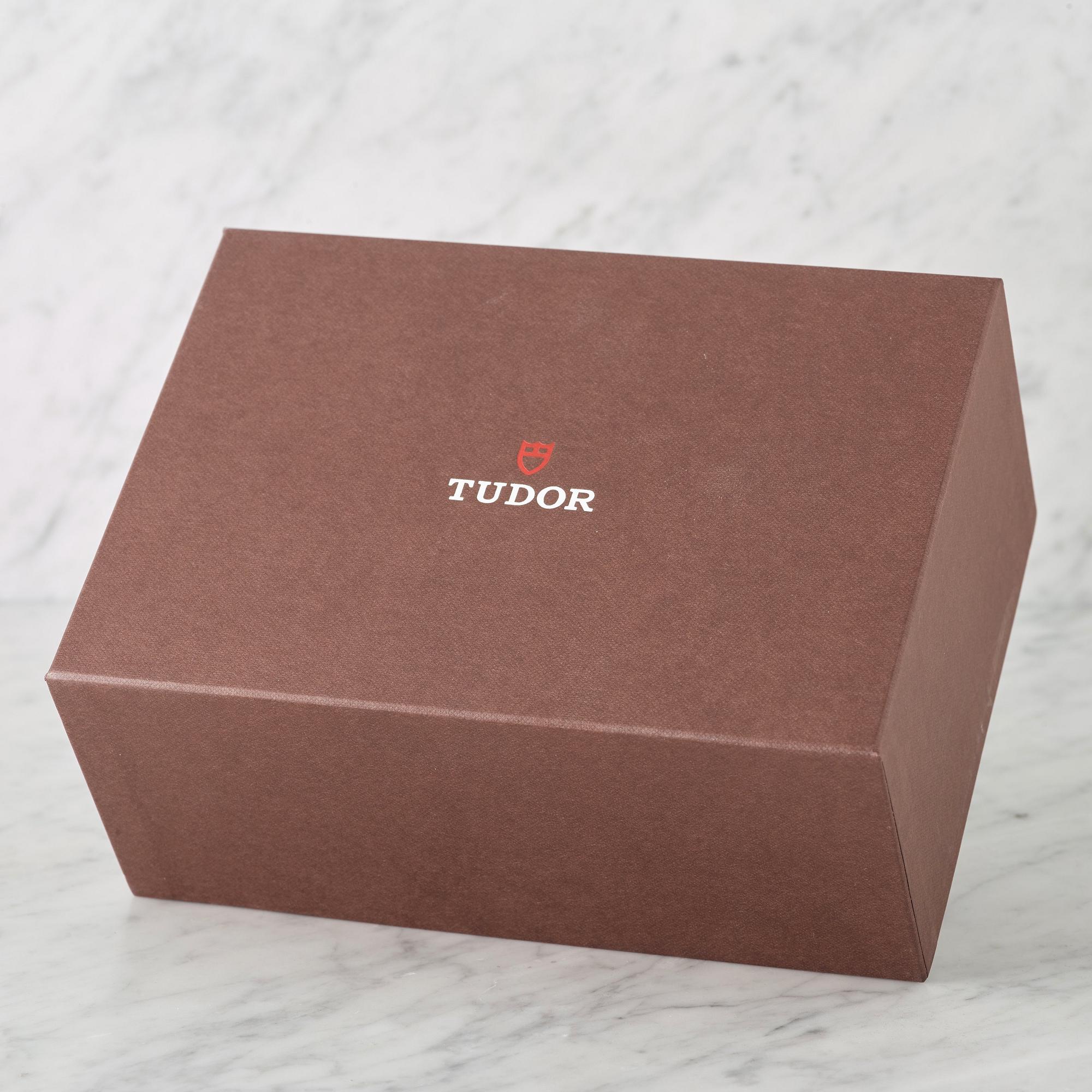 TUDOR, Geneve, Black Bay "Bronzo" (220m:660ft), Chronometer, armbandsur, 43 mm,