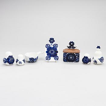 Gunvor Olin-Grönqvist, A 8-piece porcelain tableware set "Köökki" for Arabia, latter part of the 29th century.