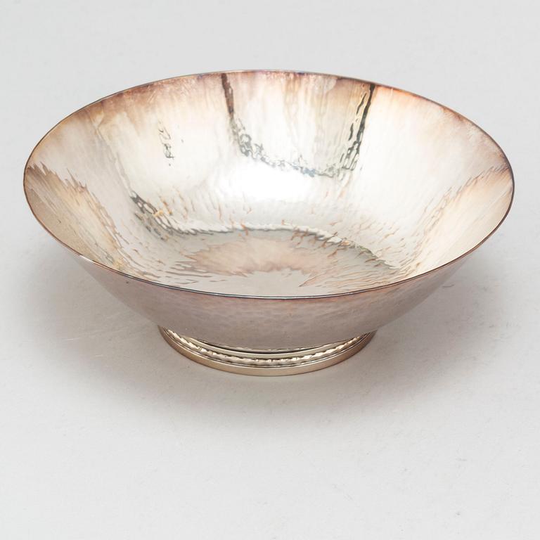 KARL-AXEL KARLSSON, MEMA, and HUGO STRÖMDAHL, three sterling silver bowls, 1950-80s.